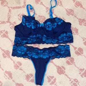 NWT 34A bra and matching XS thong